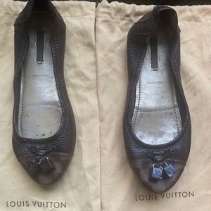 Louis Vuitton ballerina flats